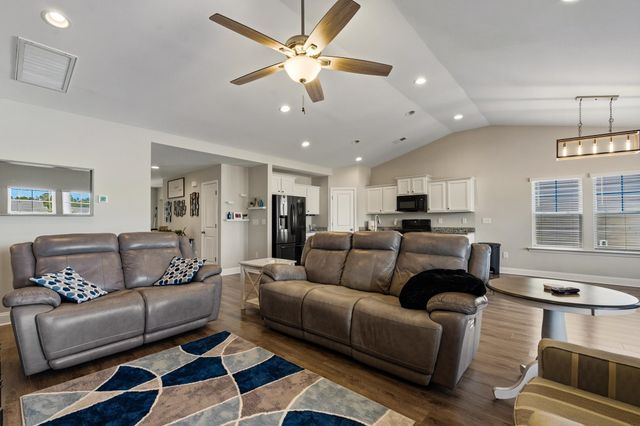 3716 Park Pointe Ave., Little River, SC 29566