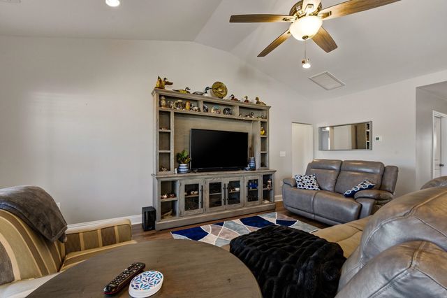 3716 Park Pointe Ave., Little River, SC 29566