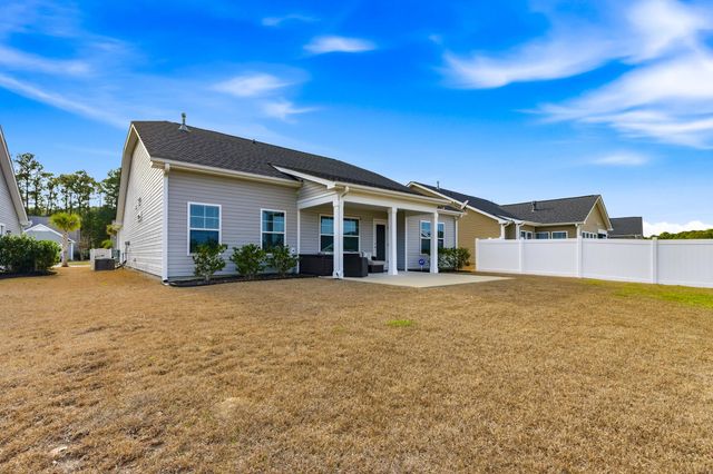 3716 Park Pointe Ave., Little River, SC 29566