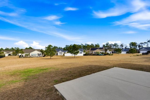 3716 Park Pointe Ave., Little River, SC 29566