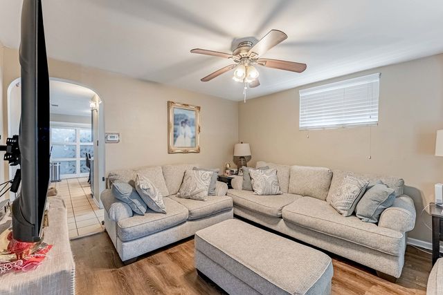 1513 Clarence Avenue, Berwyn, IL 60402