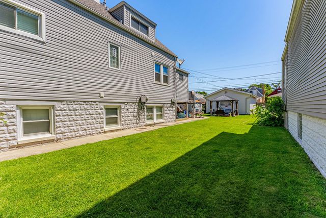 1513 Clarence Avenue, Berwyn, IL 60402