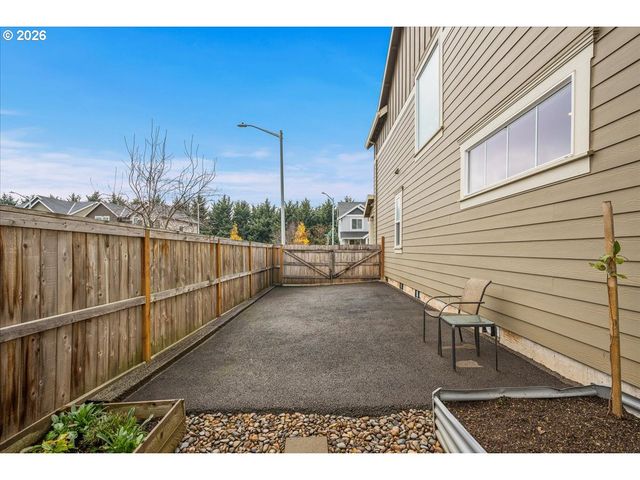 19698 CEDARWOOD Way, Oregon City, OR 97045