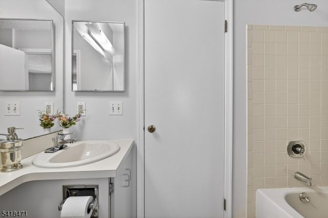 334 Wycoff Way, East Brunswick Twp., NJ 08816