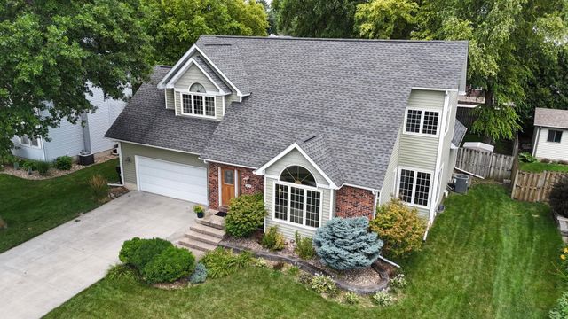 509 Fireside Drive, Cedar Falls, IA 50613