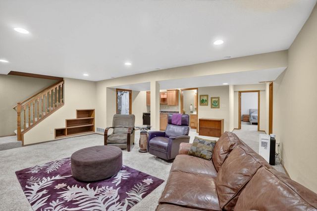 509 Fireside Drive, Cedar Falls, IA 50613