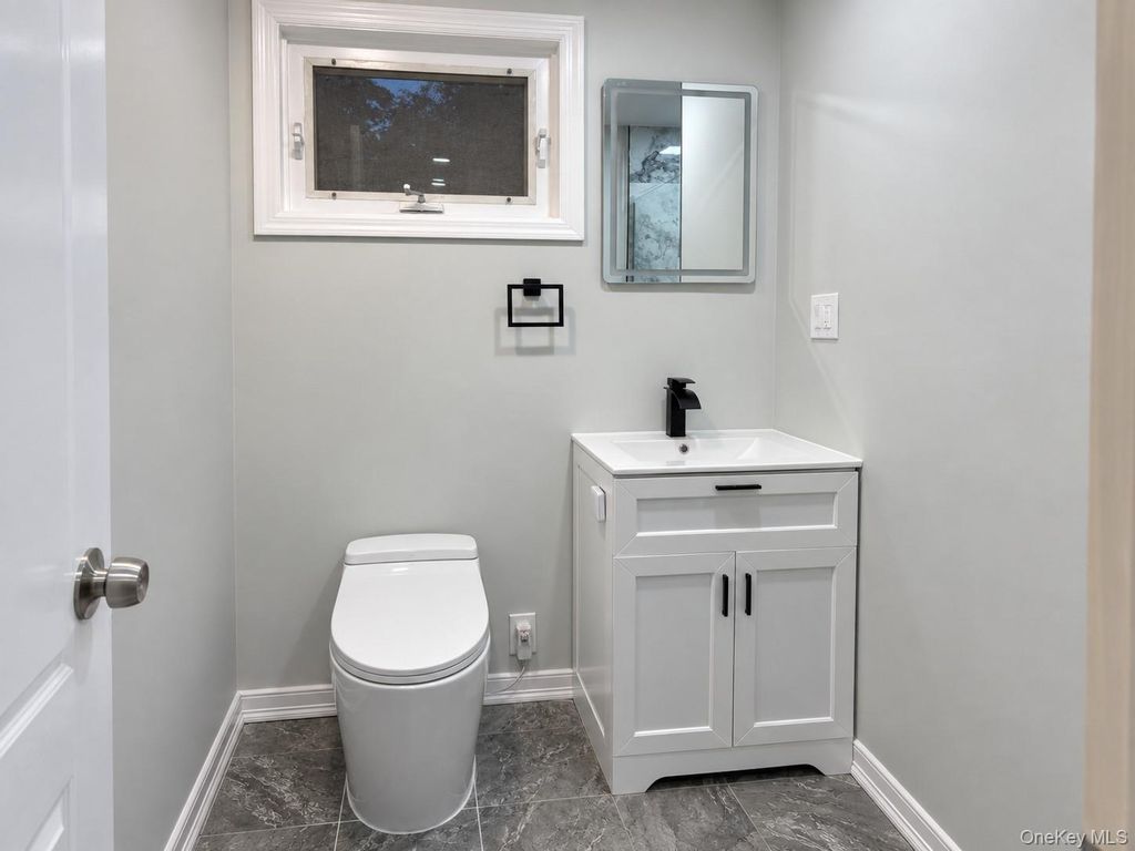 21 Carleton Avenue, East Islip, NY 11730 — photo 5