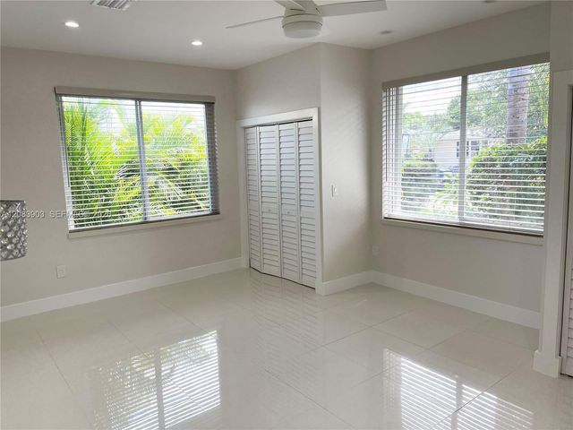 4555 N Jefferson Avenue, Miami Beach, FL 33140