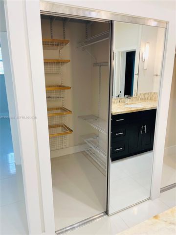 4555 N Jefferson Avenue, Miami Beach, FL 33140