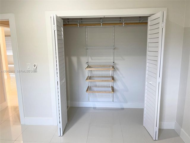 4555 N Jefferson Avenue, Miami Beach, FL 33140