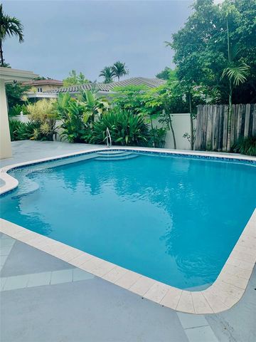 4555 N Jefferson Avenue, Miami Beach, FL 33140