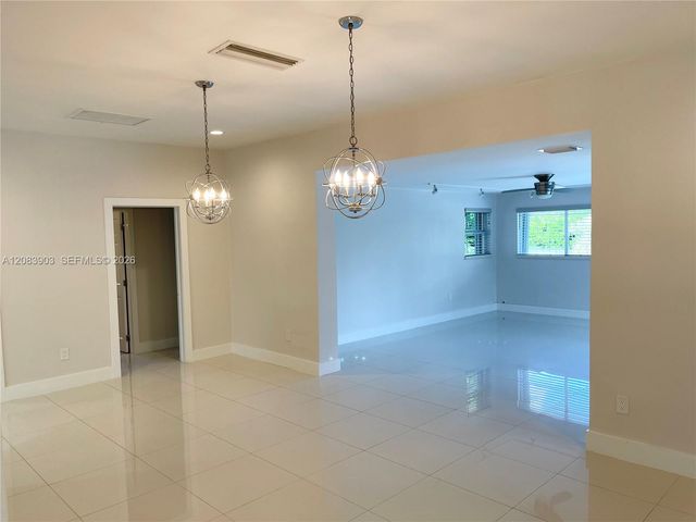 4555 N Jefferson Avenue, Miami Beach, FL 33140