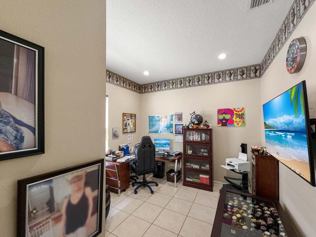 5058 Glenville Drive, Boynton Beach, FL 33437