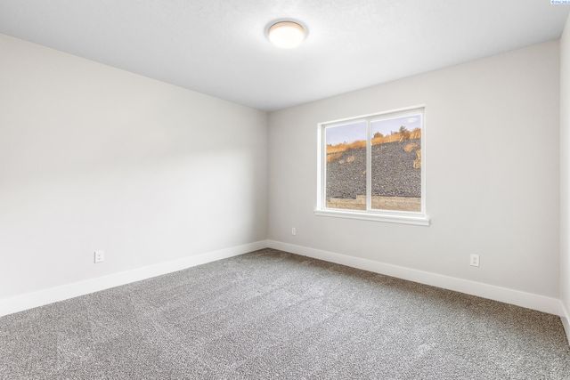 6326 W 28th Ave, Kennewick, WA 99338