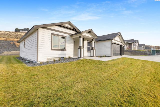 6326 W 28th Ave, Kennewick, WA 99338