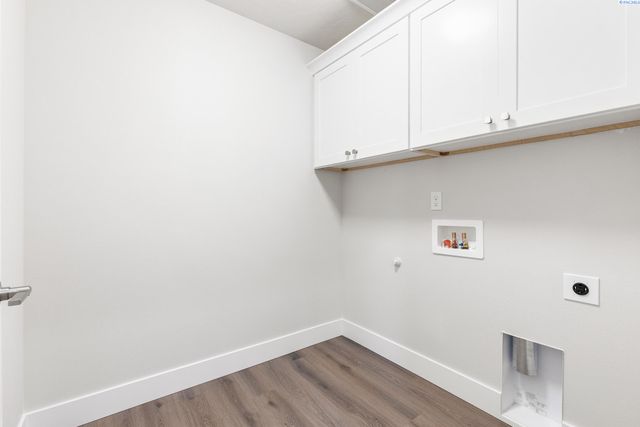 6326 W 28th Ave, Kennewick, WA 99338