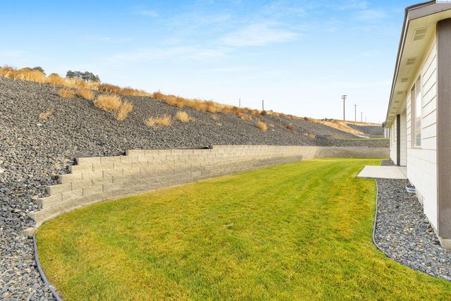 6326 W 28th Ave, Kennewick, WA 99338