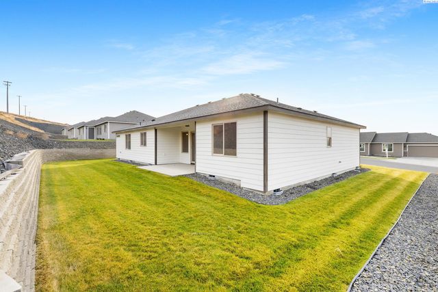 6326 W 28th Ave, Kennewick, WA 99338