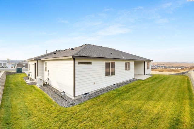 6326 W 28th Ave, Kennewick, WA 99338