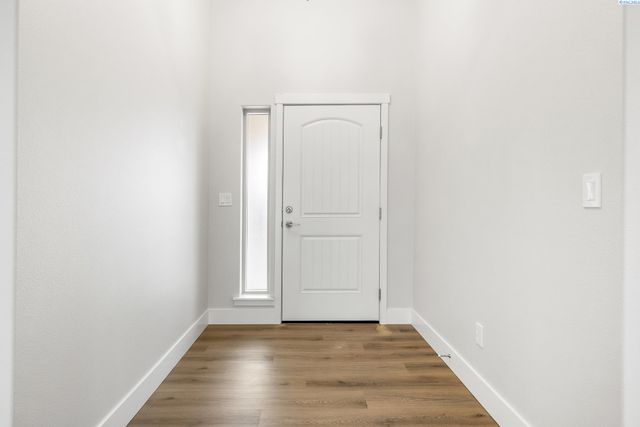 6326 W 28th Ave, Kennewick, WA 99338