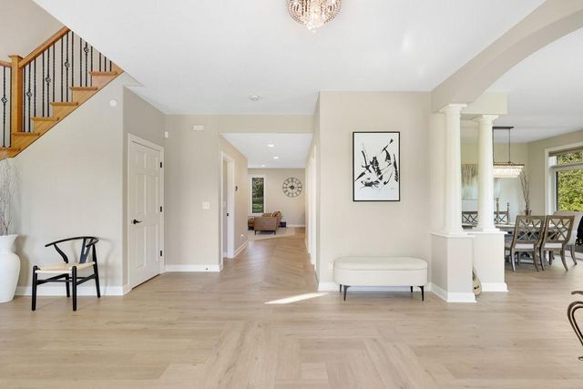 21390 France Boulevard, Lakeville, MN 55044