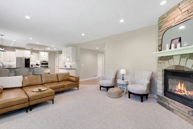 21390 France Boulevard, Lakeville, MN 55044