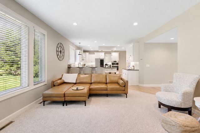 21390 France Boulevard, Lakeville, MN 55044