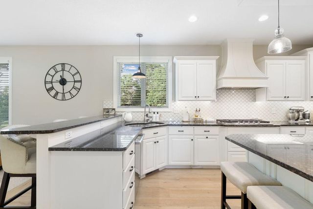 21390 France Boulevard, Lakeville, MN 55044