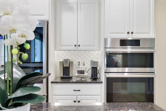 21390 France Boulevard, Lakeville, MN 55044