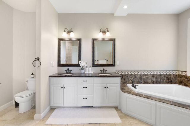 21390 France Boulevard, Lakeville, MN 55044