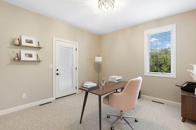 21390 France Boulevard, Lakeville, MN 55044