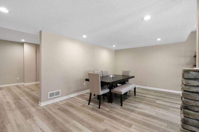 21390 France Boulevard, Lakeville, MN 55044