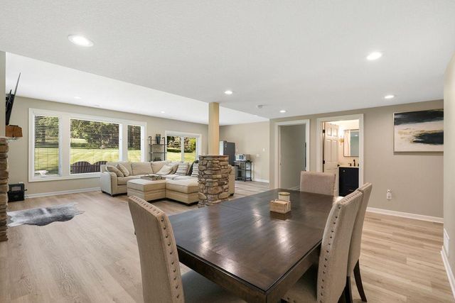 21390 France Boulevard, Lakeville, MN 55044