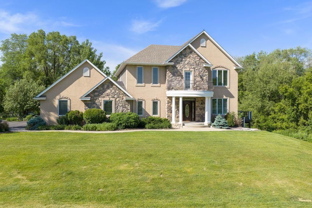 21390 France Boulevard, Lakeville, MN 55044