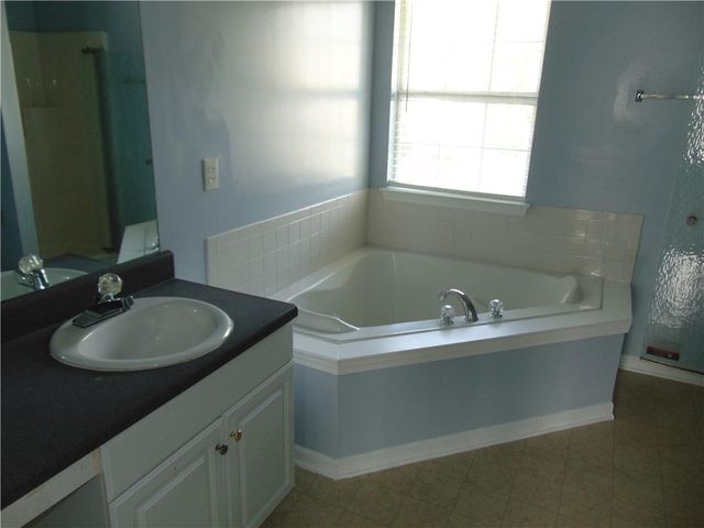 611 Dove Lane, Stone Mountain, GA 30087