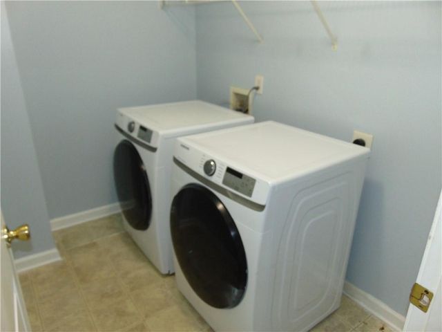 611 Dove Lane, Stone Mountain, GA 30087