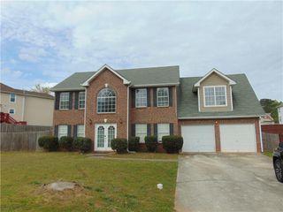 611 Dove Lane, Stone Mountain, GA 30087