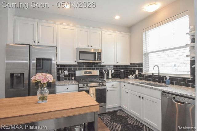 199 Katie Lane, Brighton, MI 48116