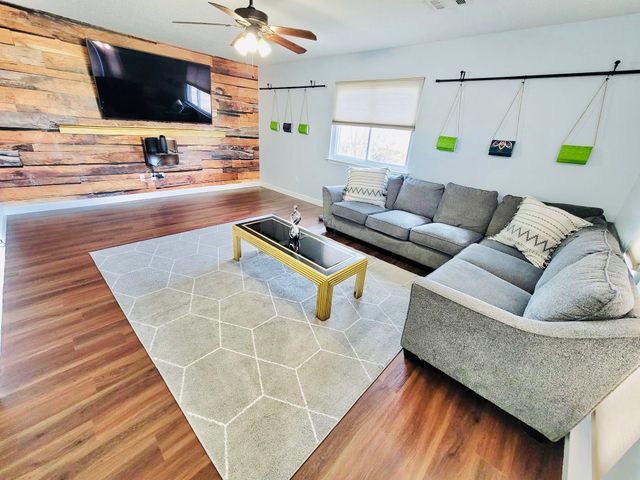 7406 Armstrong Lane, Rowlett, TX 75089
