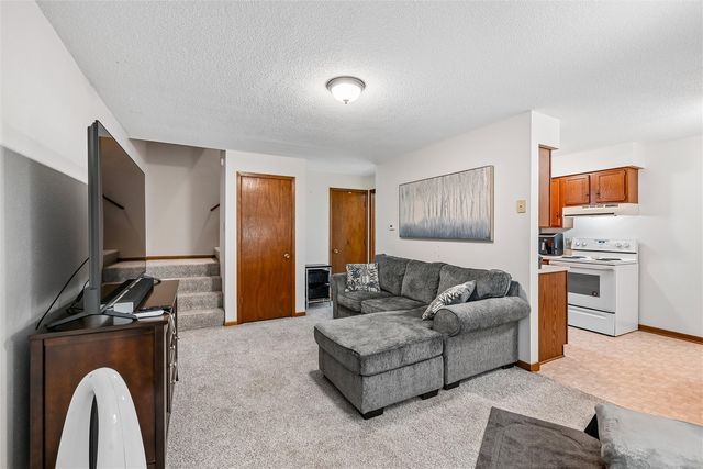 88 Main Avenue, Atkins, IA 52206