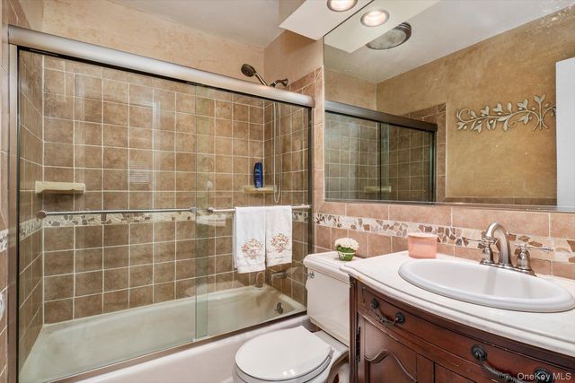 9 Rockaway Place, Massapequa, NY 11758