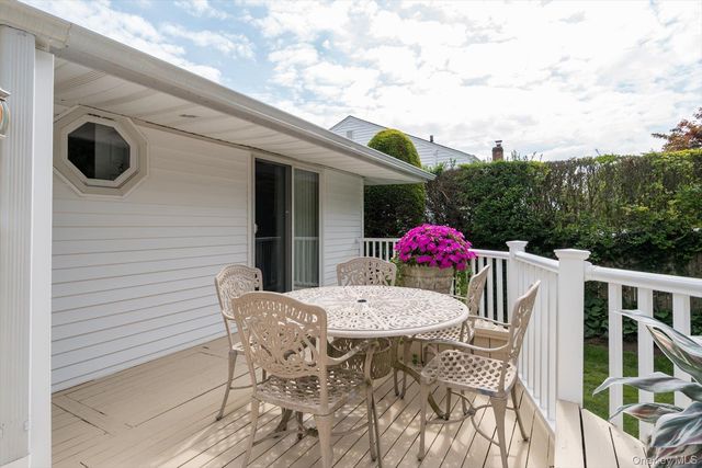 9 Rockaway Place, Massapequa, NY 11758