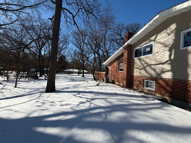 30w571 W Shady Lane, West Chicago, IL 60185