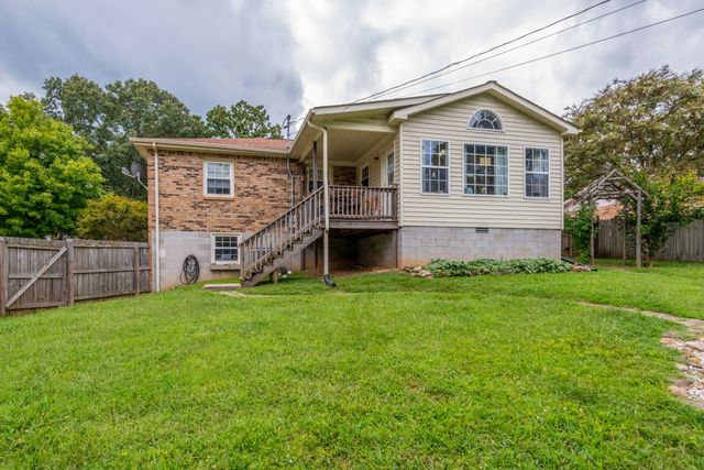 309 Bluebird Ln, Dickson, TN 37055