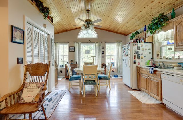 309 Bluebird Ln, Dickson, TN 37055