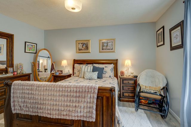 309 Bluebird Ln, Dickson, TN 37055