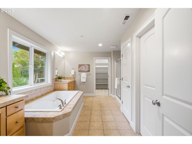 23183 Sw GREENGATE Pl, Sherwood, OR 97140