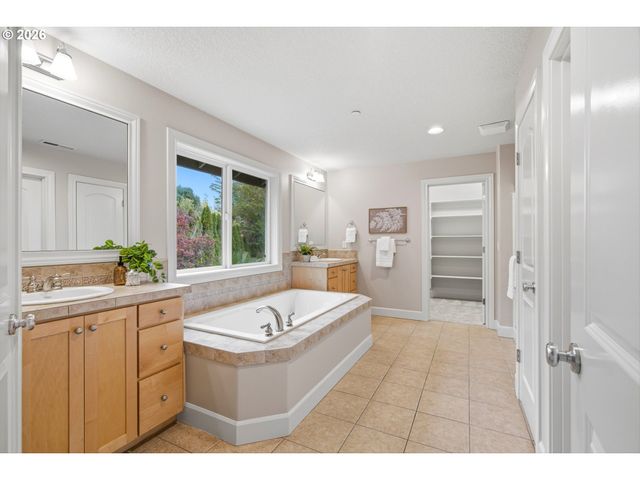 23183 Sw GREENGATE Pl, Sherwood, OR 97140