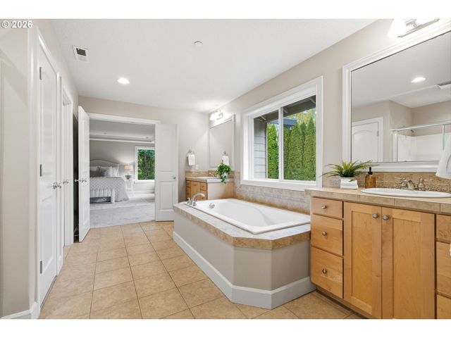 23183 Sw GREENGATE Pl, Sherwood, OR 97140
