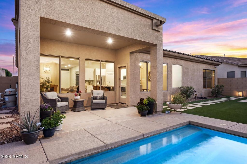 Image 28 of property listing at 25627 N HACKBERRY Drive, Phoenix, AZ 85083